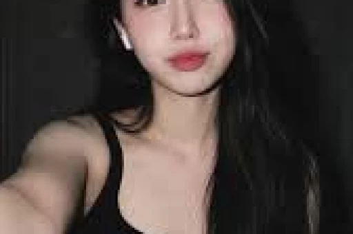 1天曝3大瓜！顶流女星签协议、约会激吻、知三当三各个炸裂