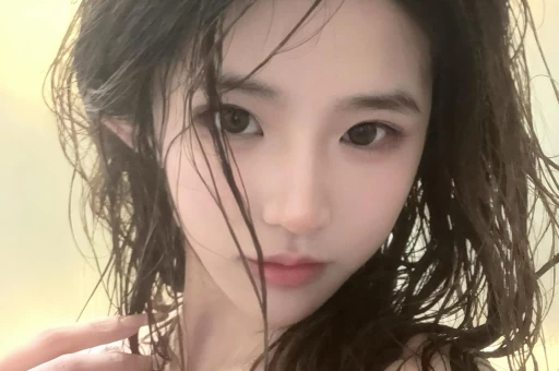 又曝大瓜！人设终于崩塌不雅视频在全网疯传网友：还不封杀她