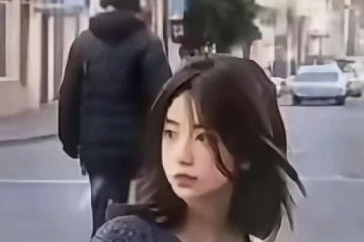 内娱女星自曝与顶流男星私交亲密网友热议：隐藏多年的老瓜被挖出！